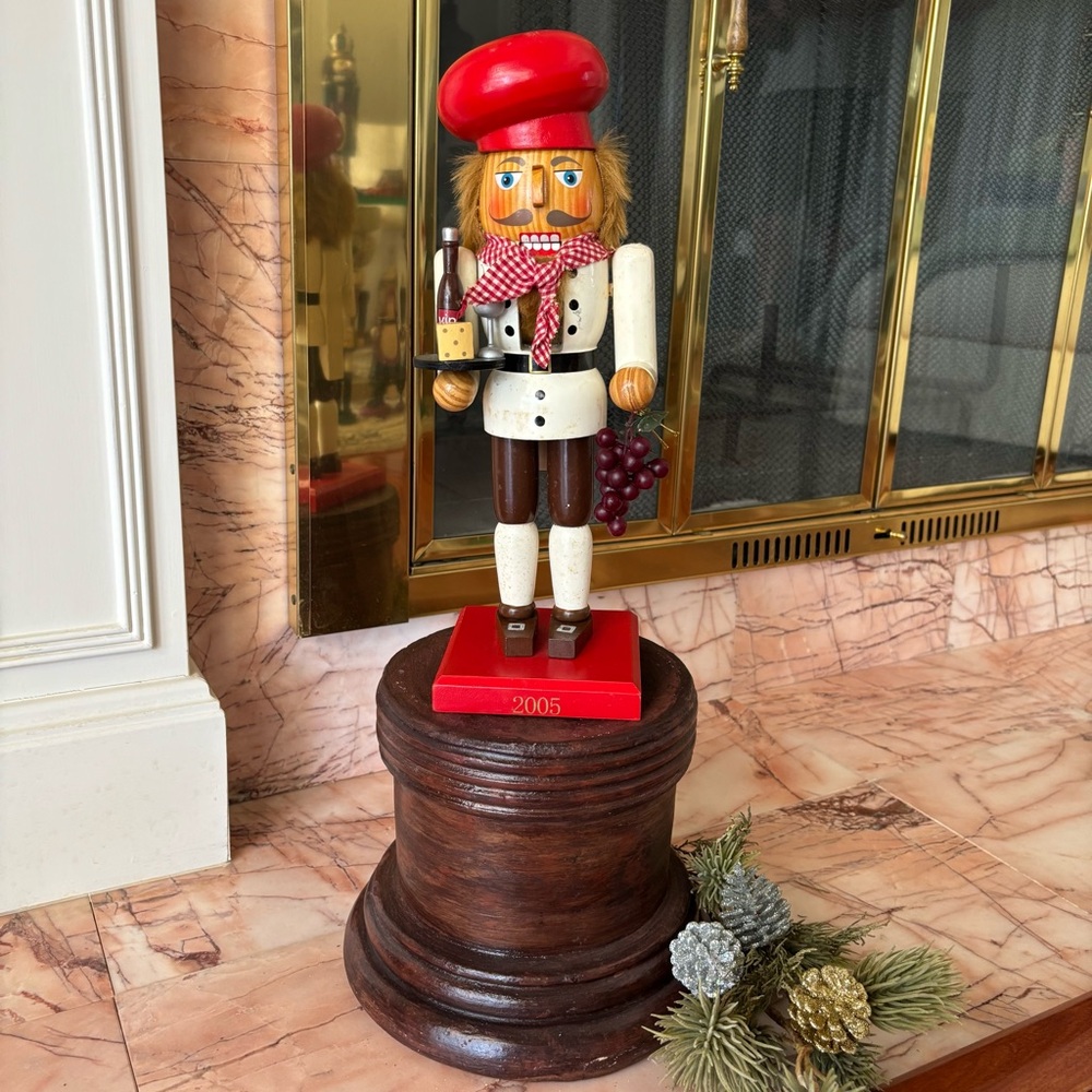 Classic Holiday Chef or Sommelier Nutcracker Nostalgia Festival 14”